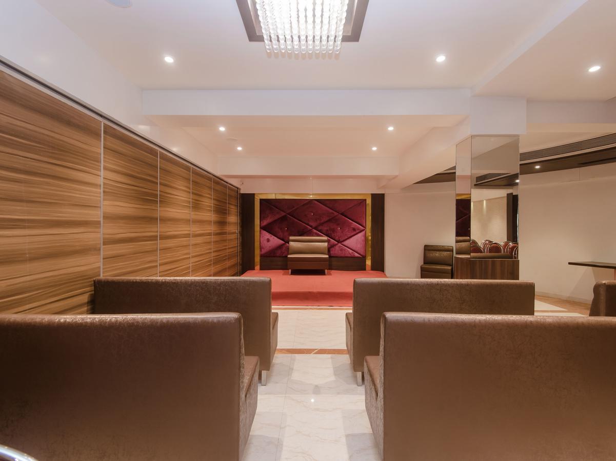 Oyo 13089 Hotel Gold Crest Nová Bombaj Exteriér fotografie